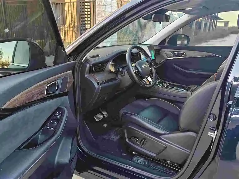 Skyworth Auto Skyworth HT-i 2022 2022 1.5L PHEV 115KM Smart Edition