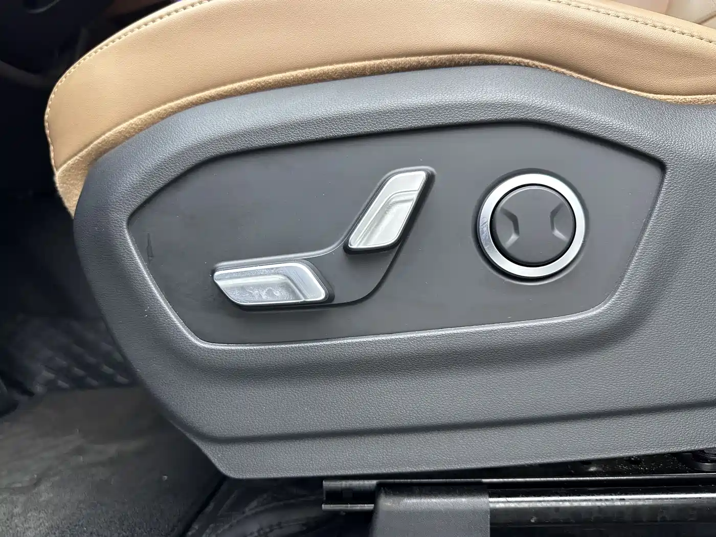 Hyundai Santa Fe 2024 2.0T Explorer Pro фото 16