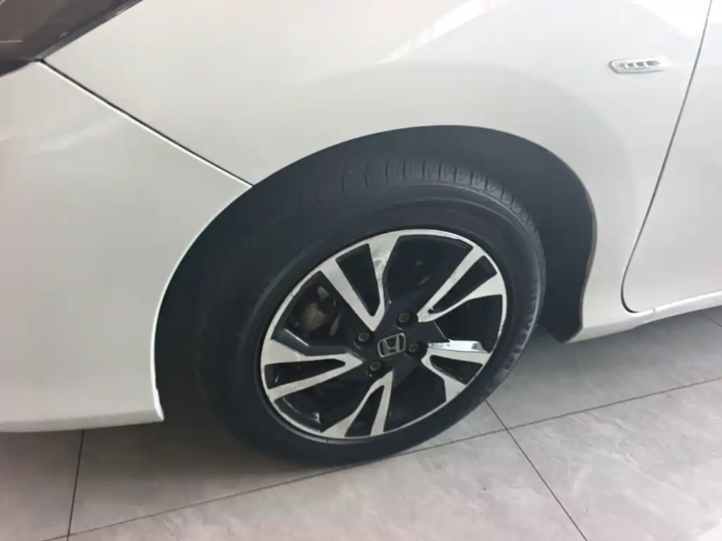 Honda Greiz 2018 2016 1.5L CVT Classic Edition