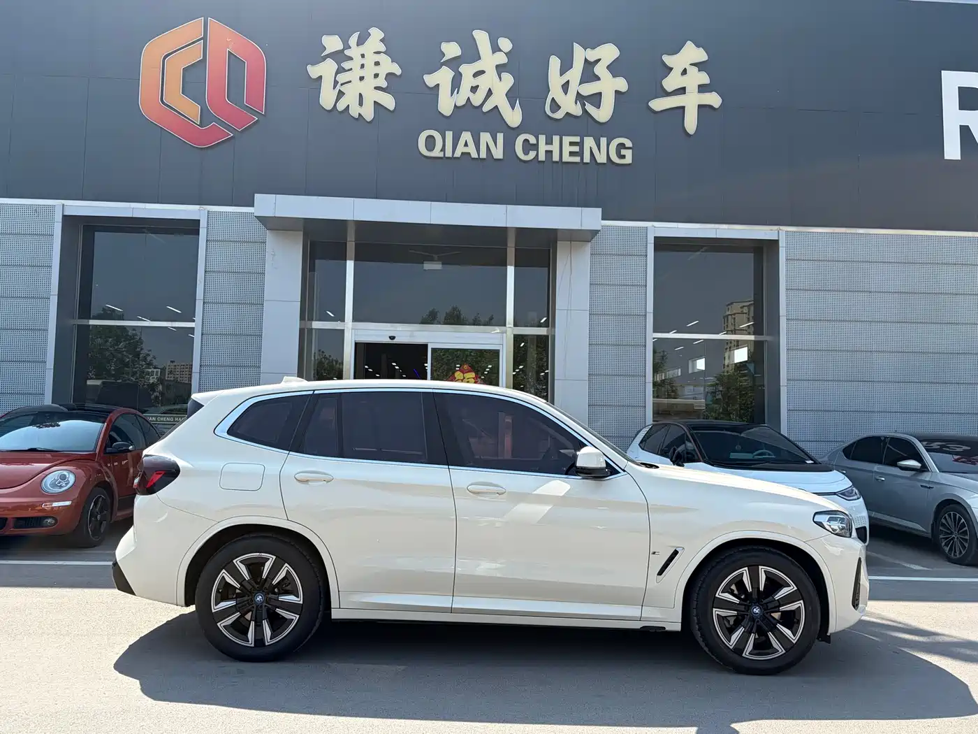 BMW iX3 2023 Leading Type фото 5