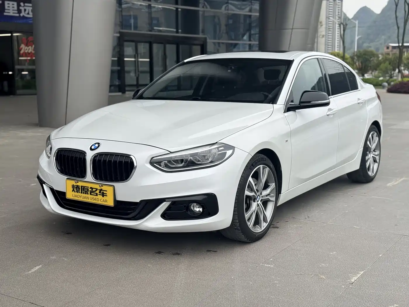BMW 1 Series 2018 118i Sport Edition