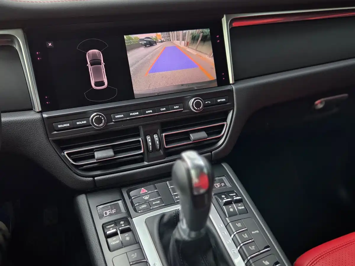 Porsche Macan 2021 Macan 2.0T фото 15