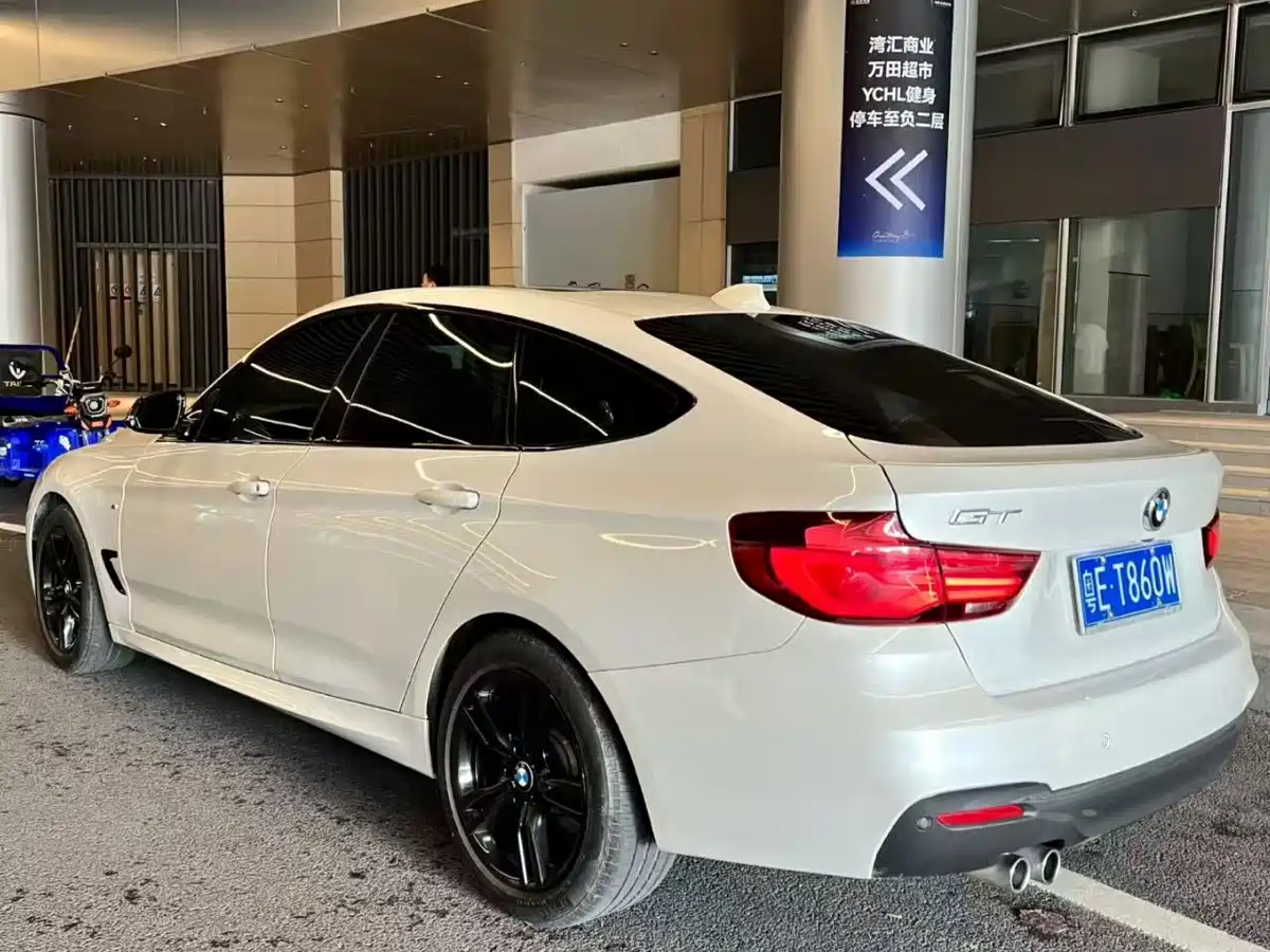BMW 3 Series GT 2021 2020 320i M Sport Package