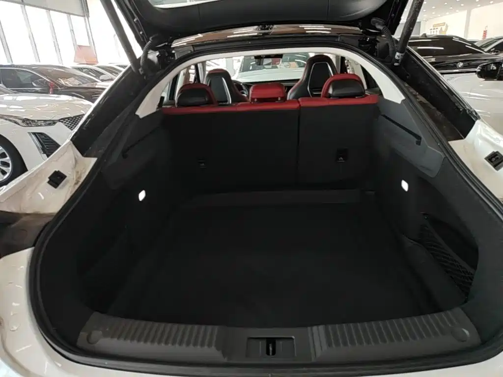 Hongqi H6 2026 2025 Model 2.0T Beauty Edition