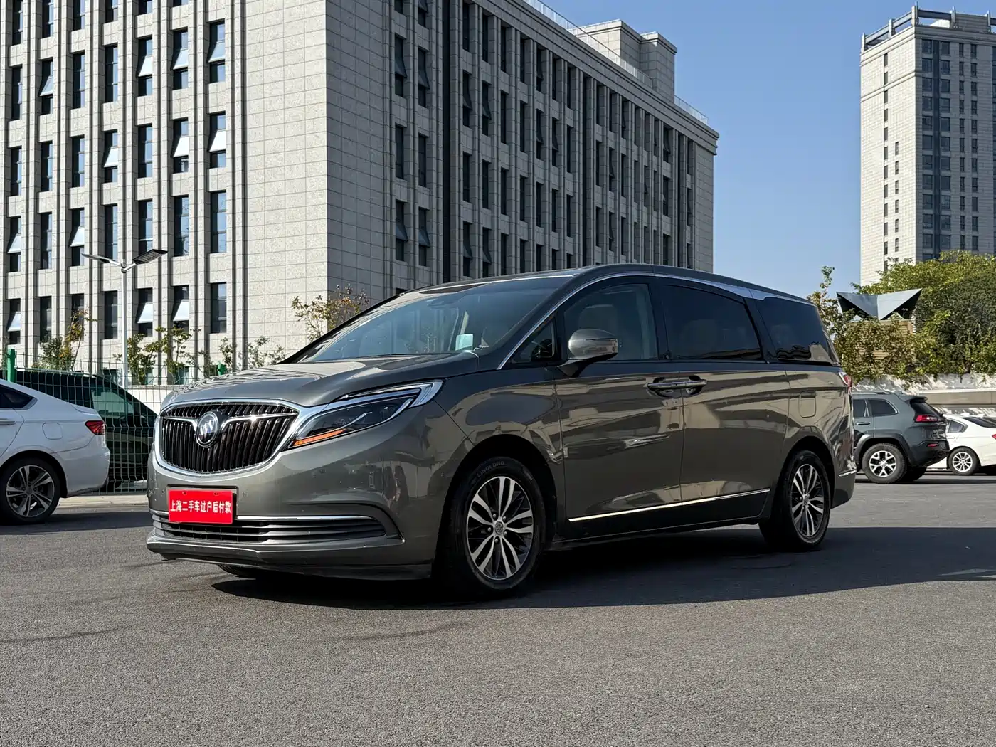 Buick GL8 2018 ES 28T Flagship Type China VI фото 3