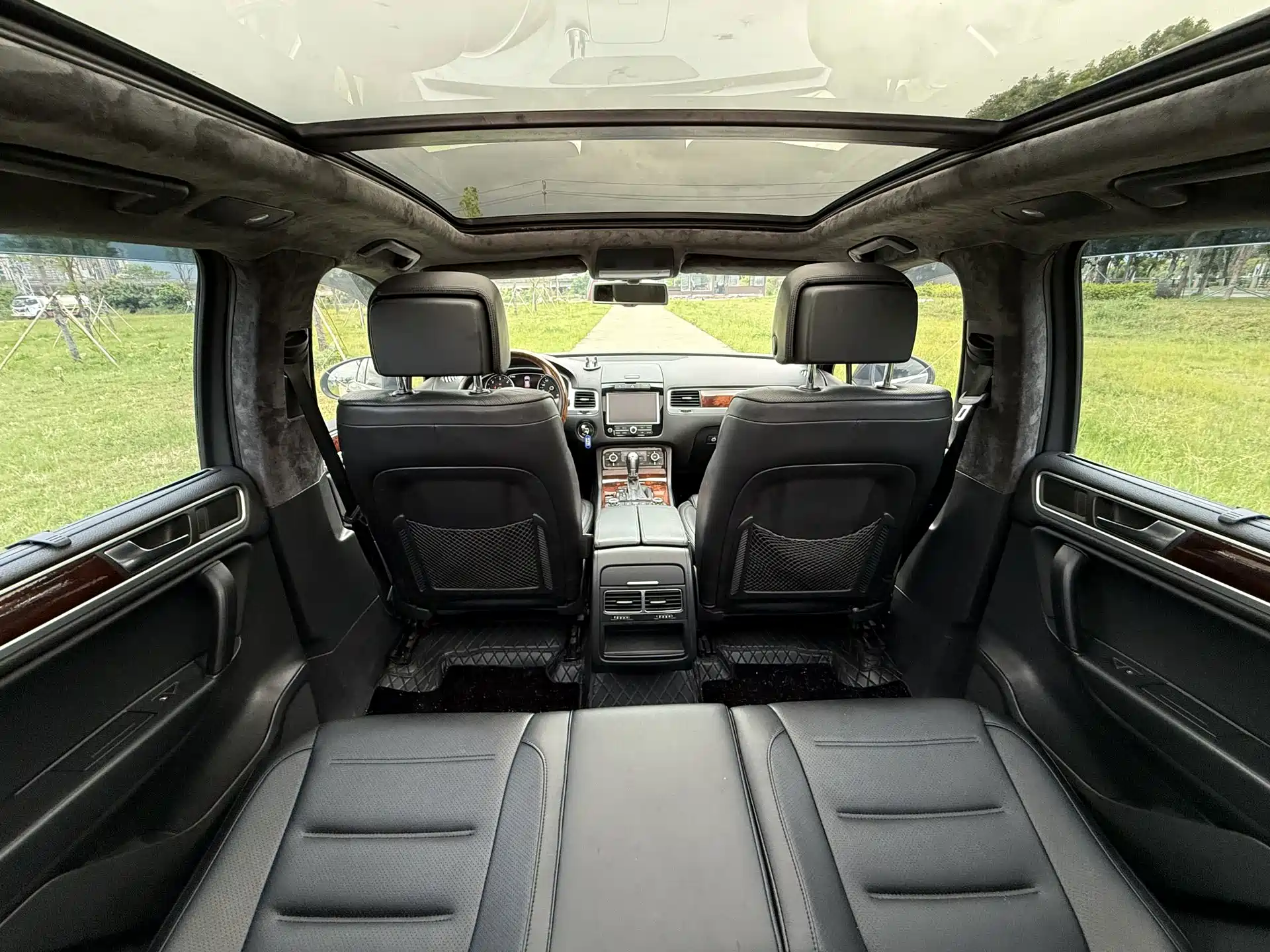 Фото 13 - Volkswagen Touareg