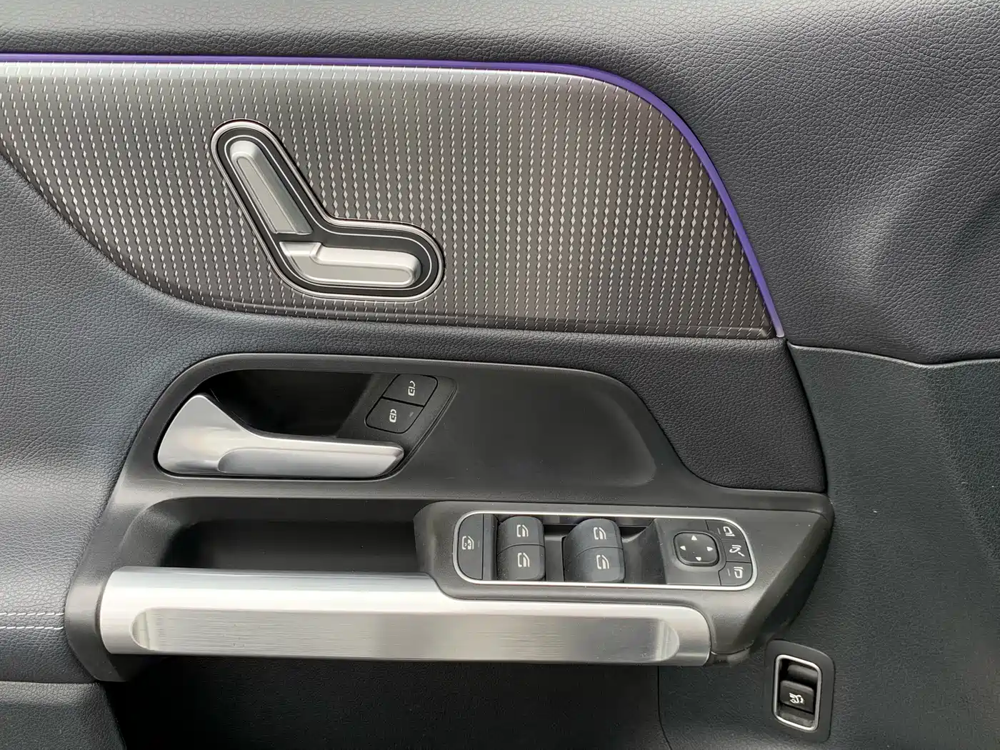 Mercedes-Benz GLB 2021 GLB 200 Dynamic фото 23