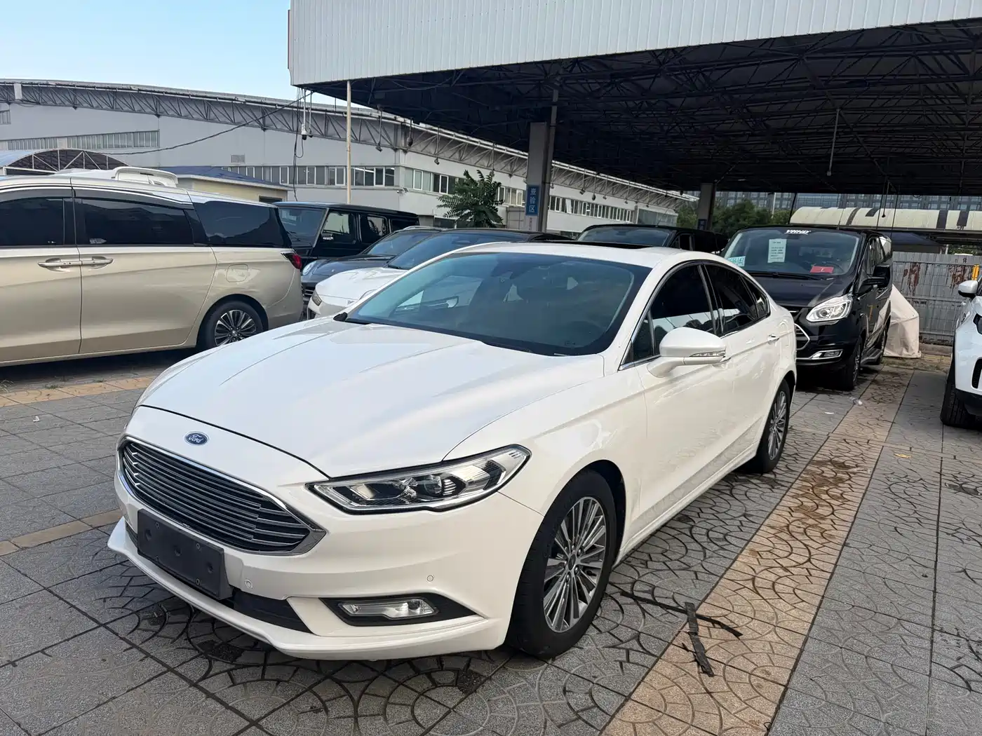 Photo 1 - Ford Mondeo