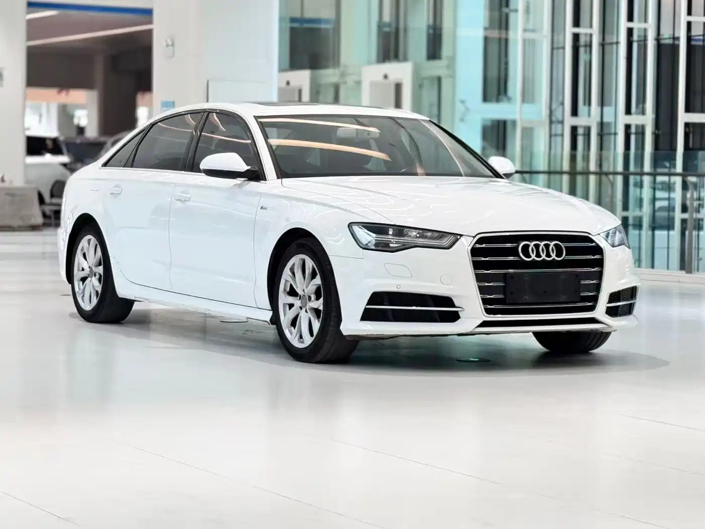 Audi A6L 2018 30th Anniversary 35 TFSI Fashion фото 3