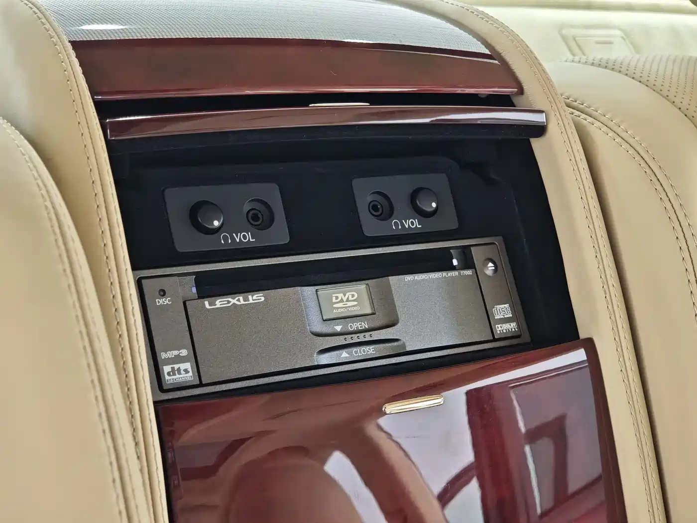 Lexus LS 2006 460L Premium Edition фото 15