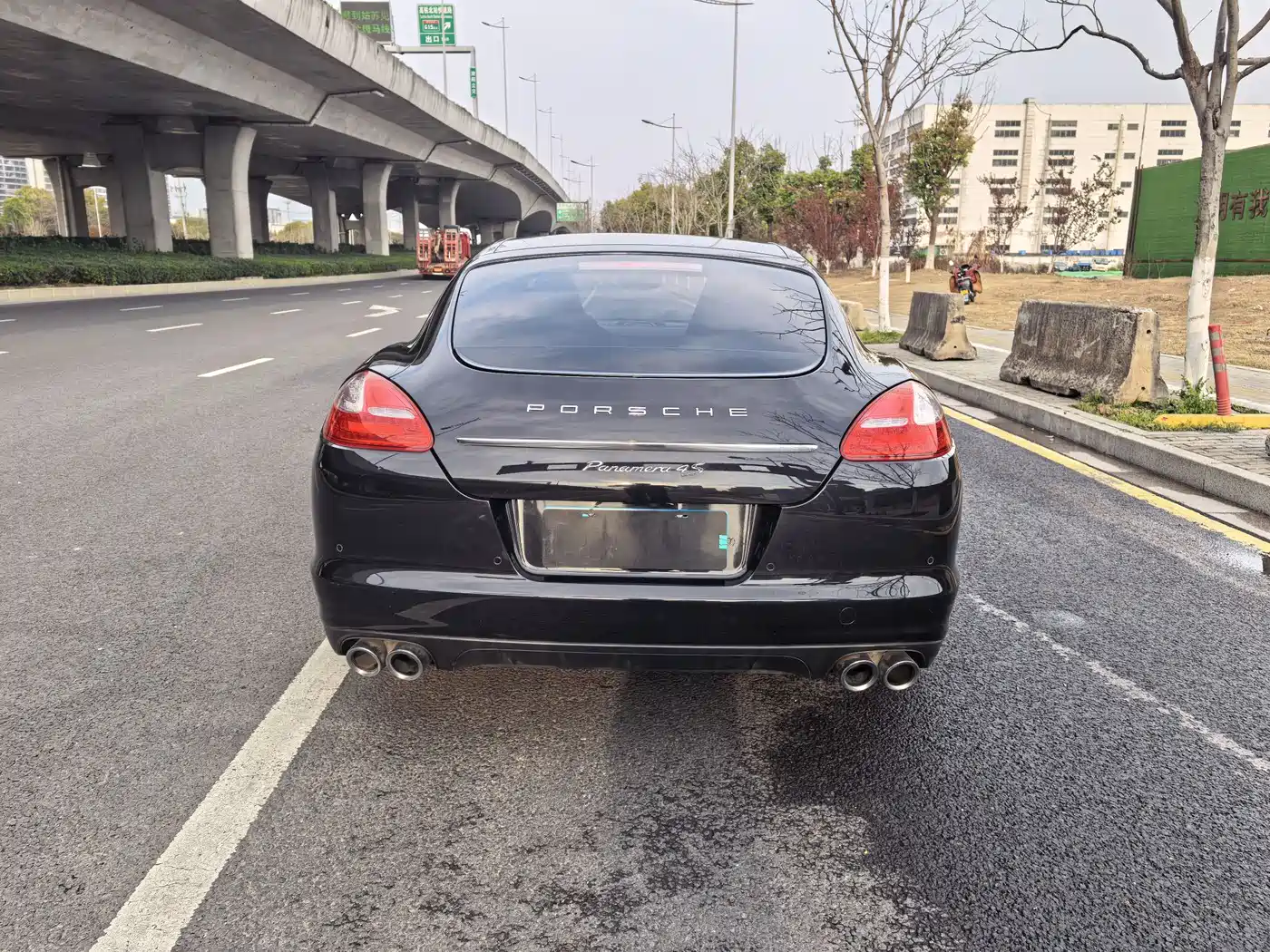 Porsche Panamera 2010 Panamera 4 3.6L фото 20