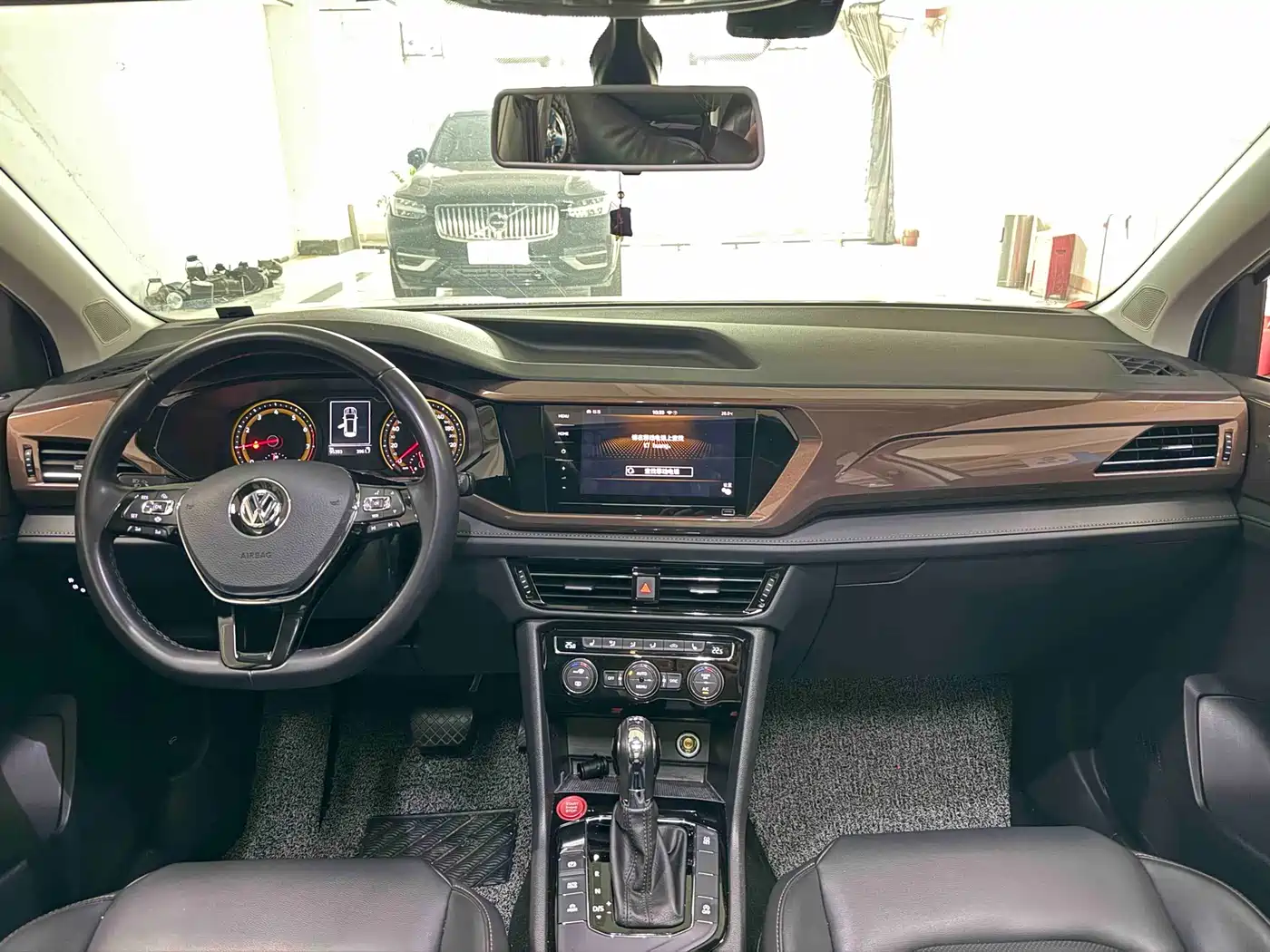 Volkswagen Tharu 2020 Model 280TSI 2WD Luxury Plus China VI фото 13