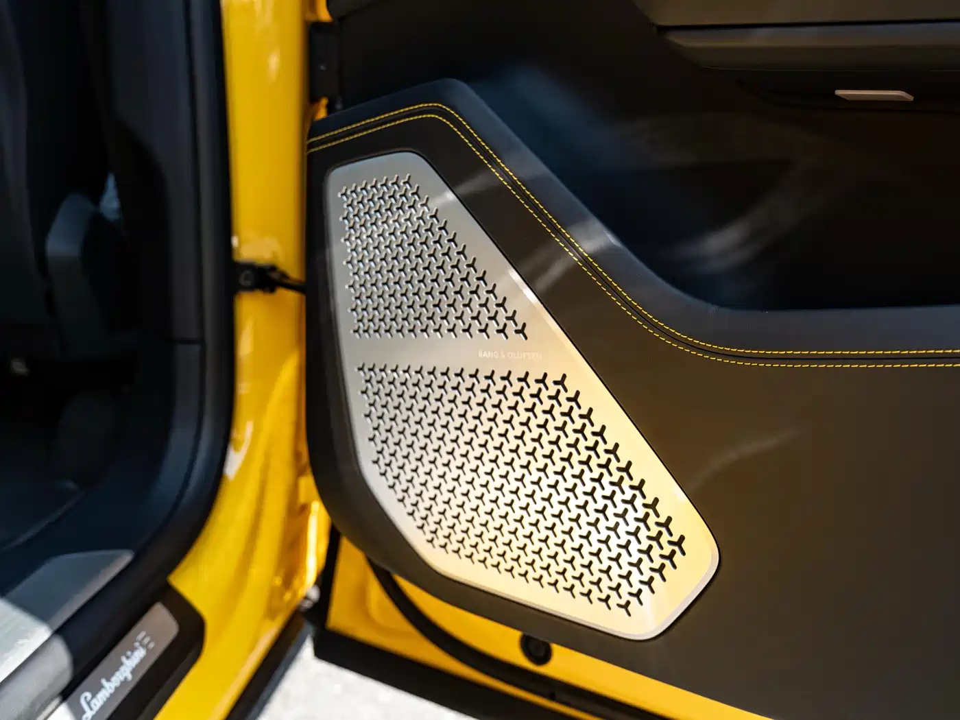 Lamborghini Urus 2018 4.0T V8 фото 9