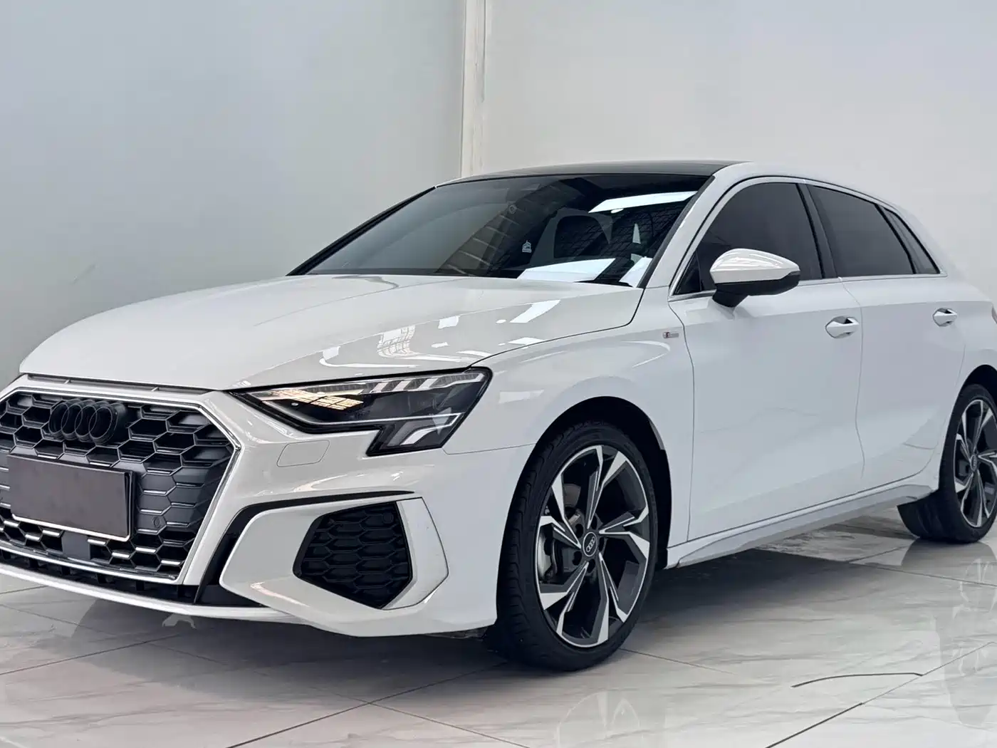 Audi A3 2021 Sportback 35 TFSI Luxury Sport