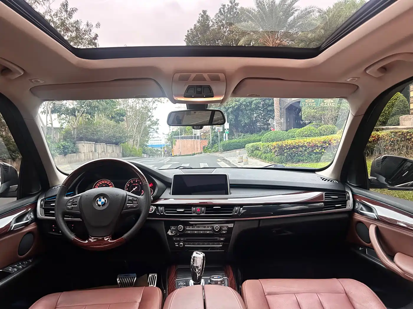 BMW X5 (Import) 2018 xDrive35i Elegant Model фото 13