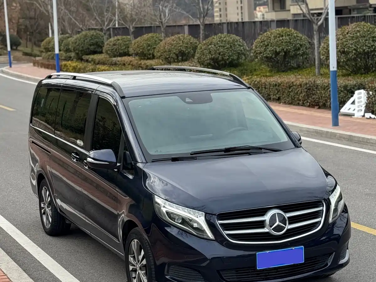 Mercedes-Benz V-Class 2017 Model V 260 Pilot Edition фото 3
