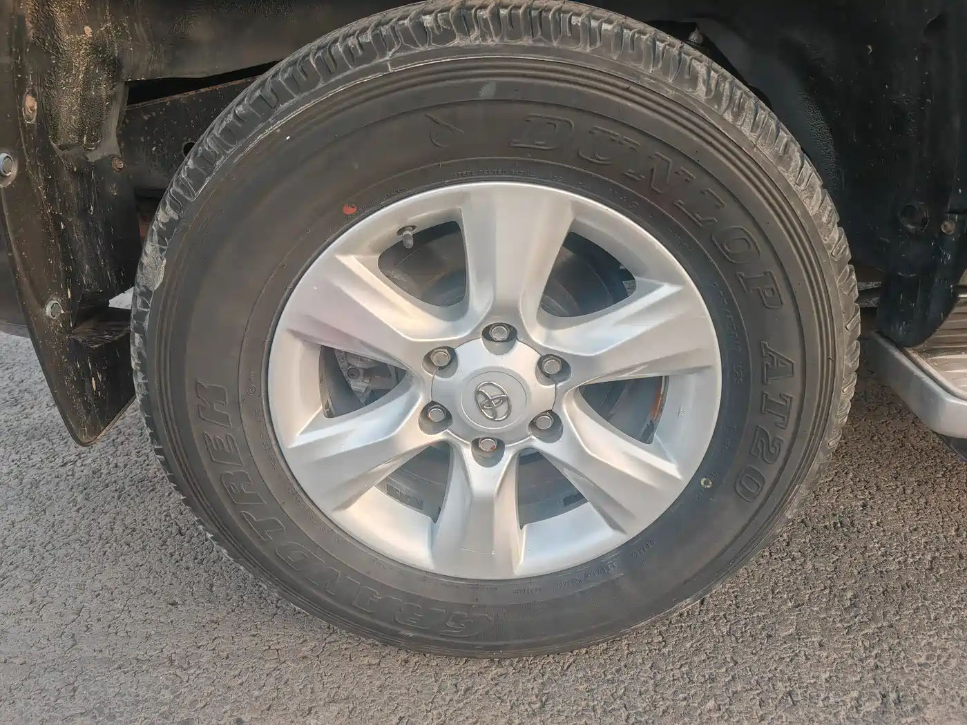 Toyota Prado 2010 4.0L Automatic TX-L фото 23