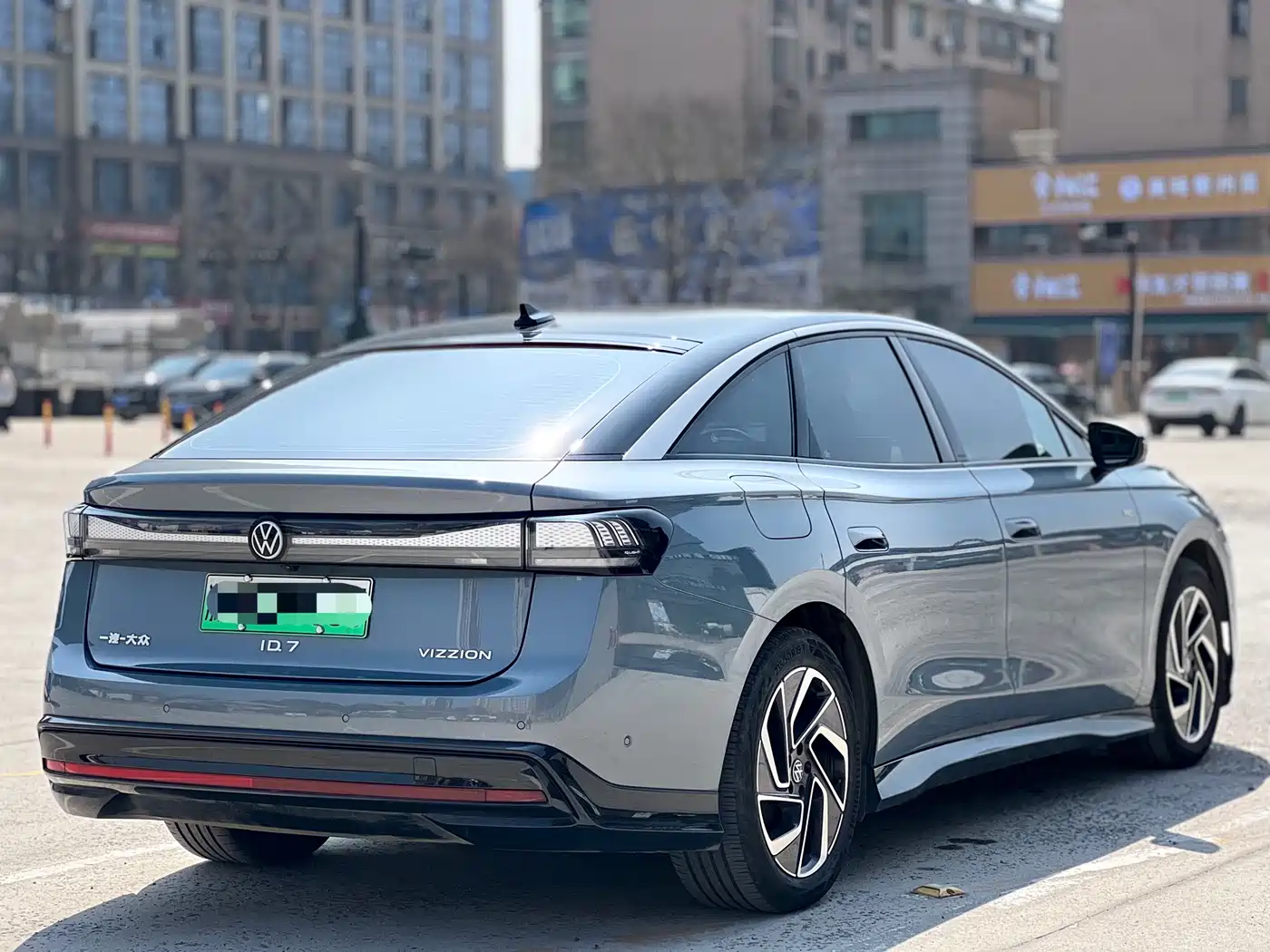 VOLKSWAGEN ID.7 VIZZION