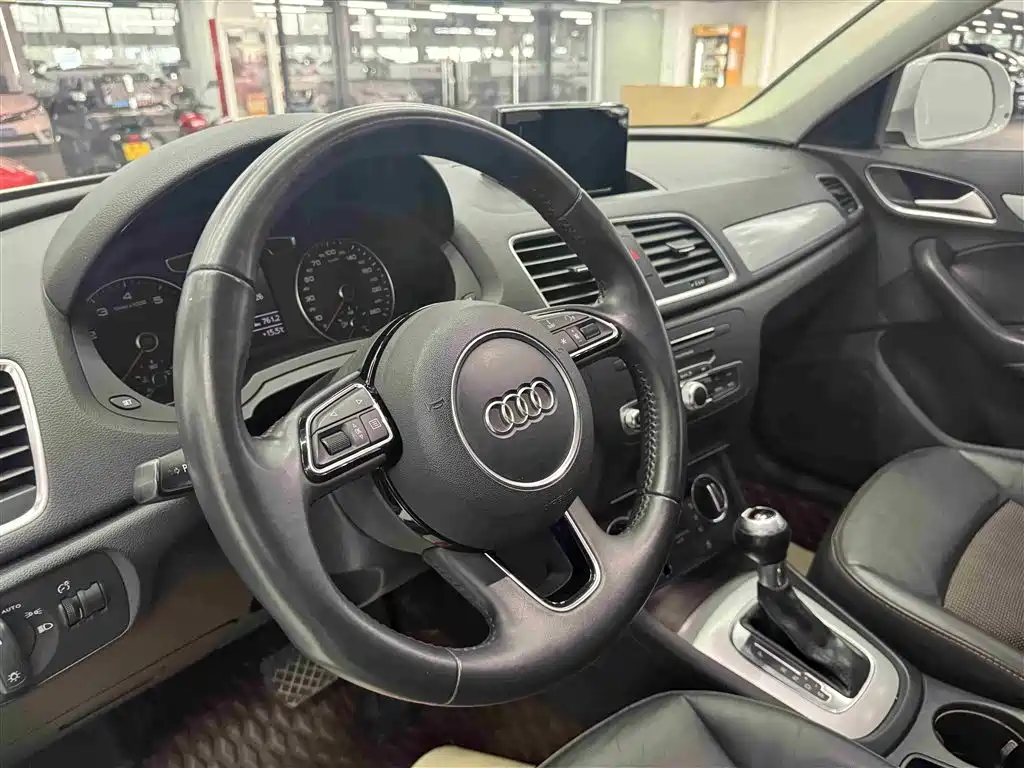 Audi Q3 2017 30 TFSI Fashion фото 13