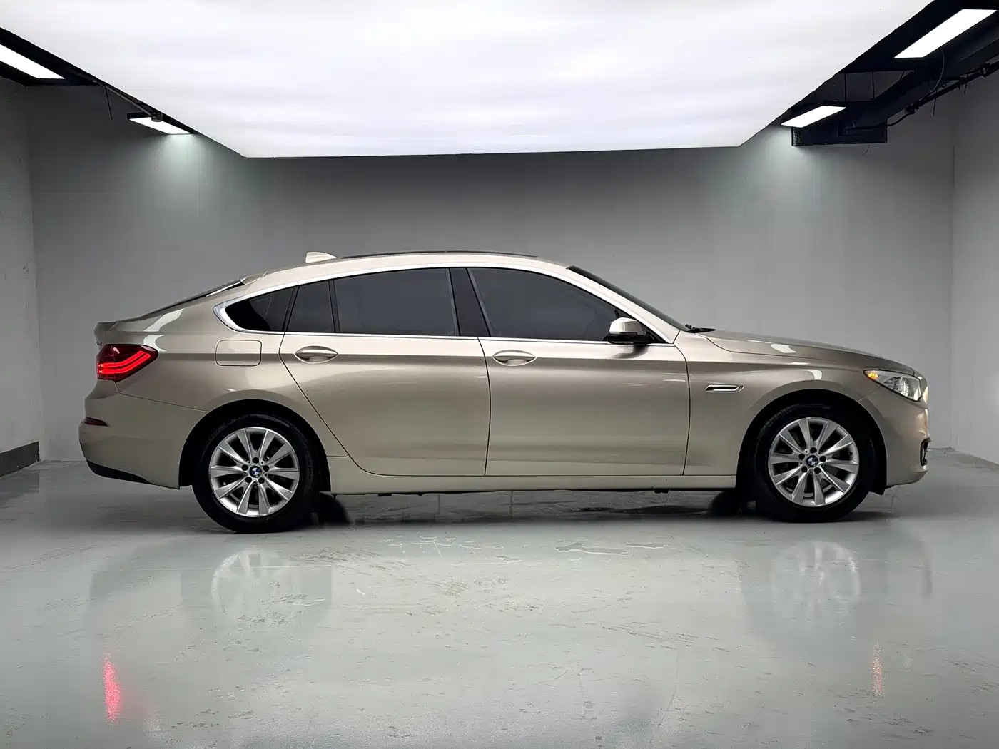 BMW 5 Series GT 2014 2014 528i Luxury