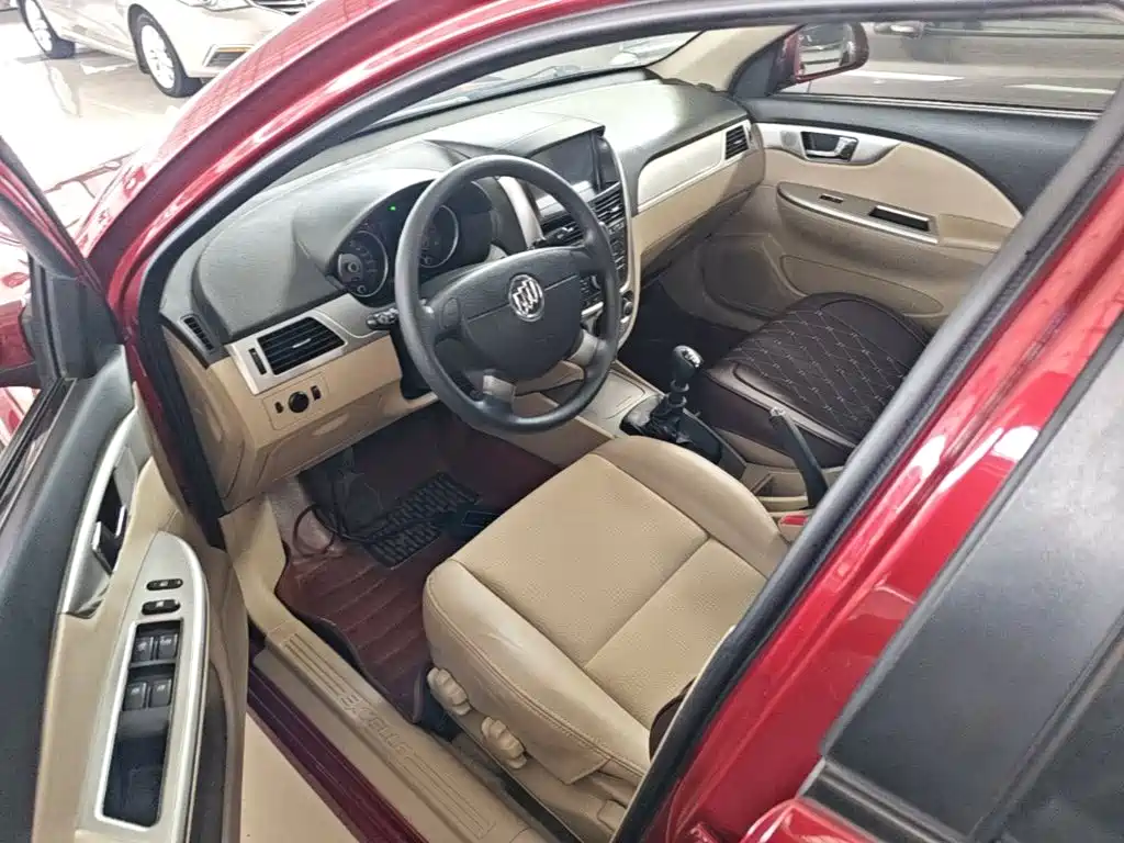 Фото 15 - Buick Excelle