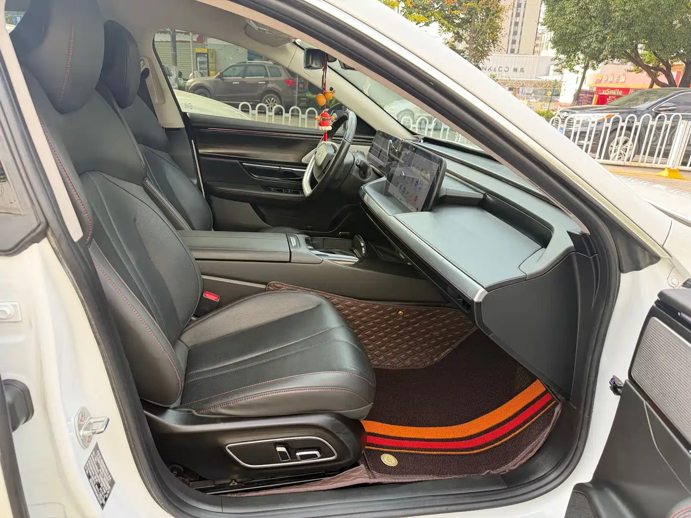 Фото 6 - XPeng P7