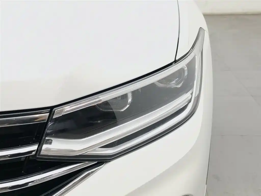 VOLKSWAGEN TIGUAN L NEW ENERGY