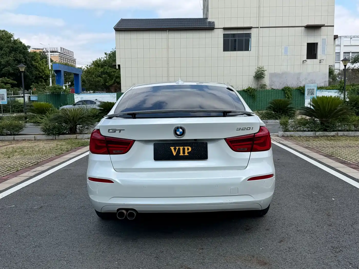 BMW 3 Series GT 2016 320i Fashion Style фото 9