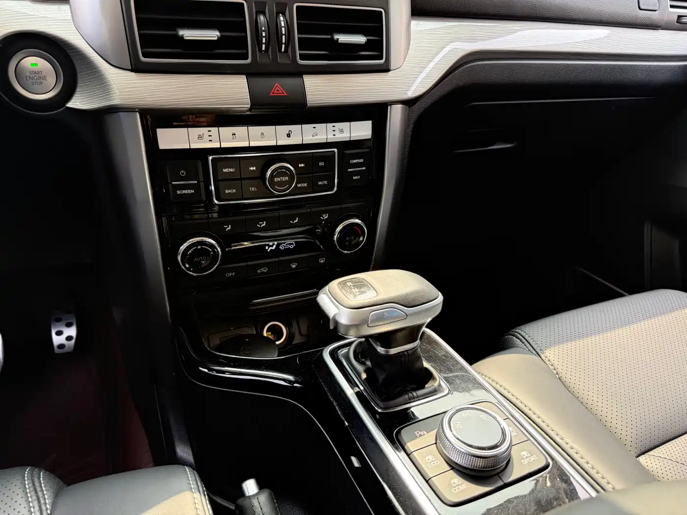 BAIC ORV Beijing Off-Road BJ80 2022 3.0T Automatic Glory Edition фото 14