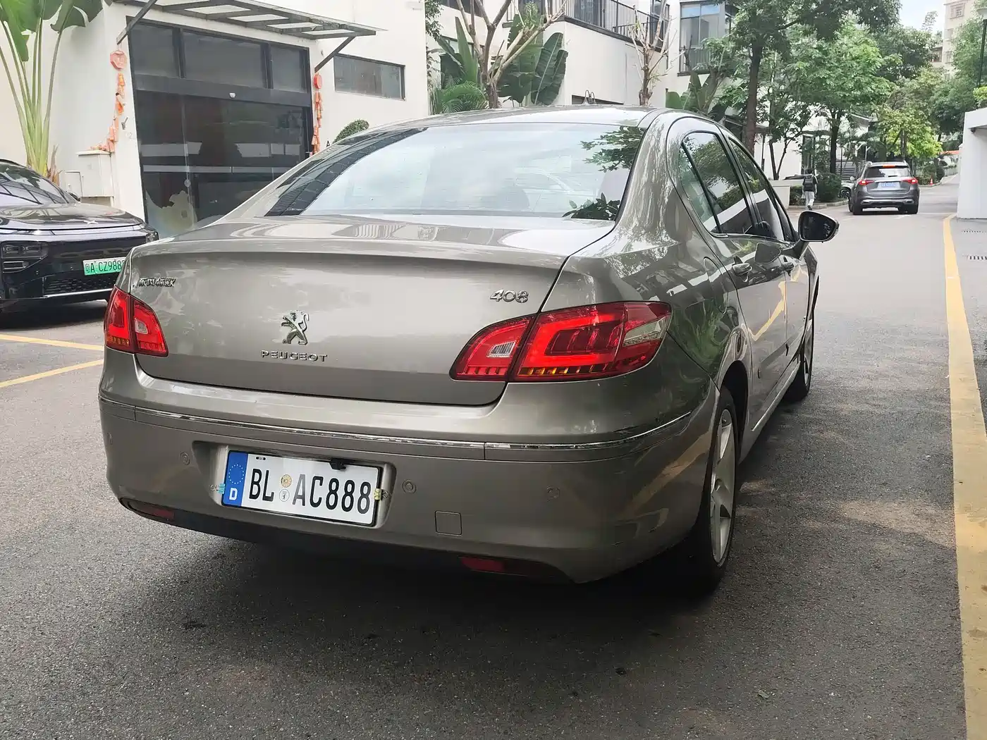Peugeot 408 2013 2.0L Automatic Comfort Edition фото 19