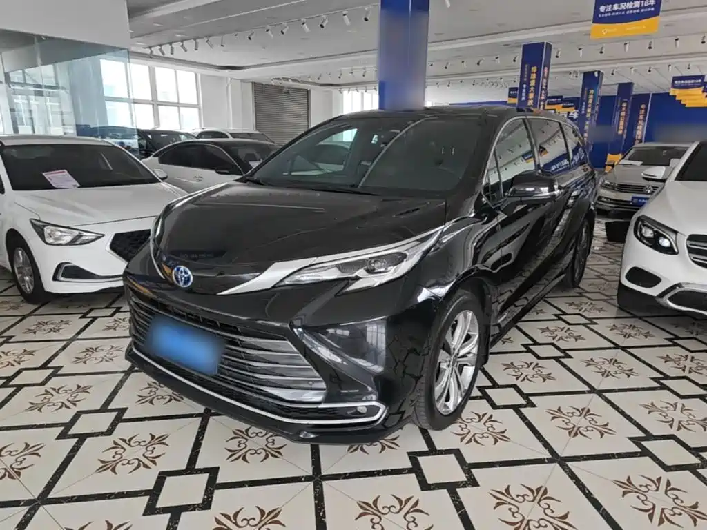 Toyota Sienna 2023 — пригон из Китая