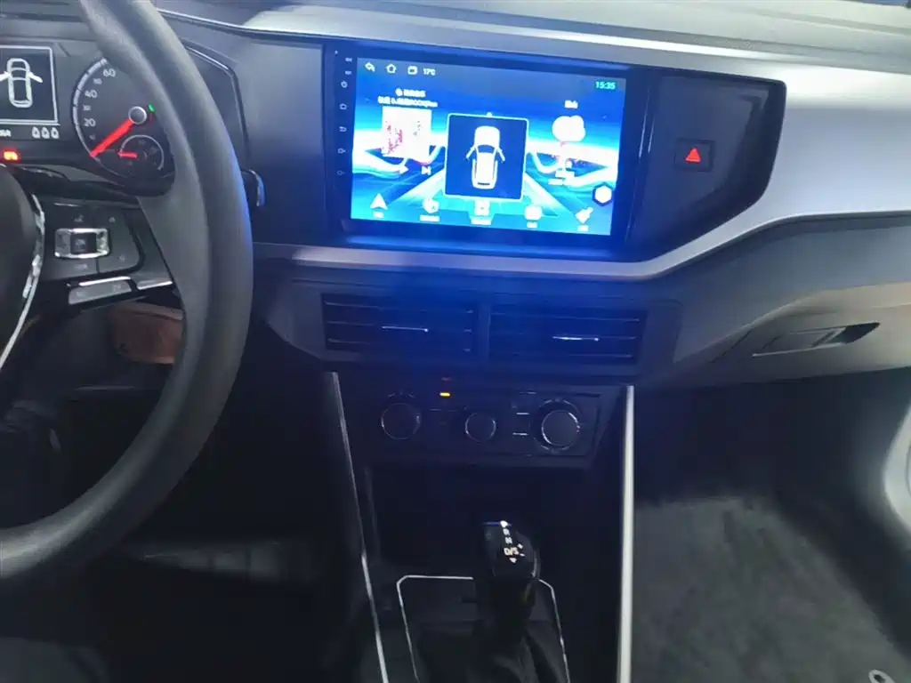 Volkswagen Polo 2019 Plus 1.5L Automatic Panorama Enjoyment Edition фото 13