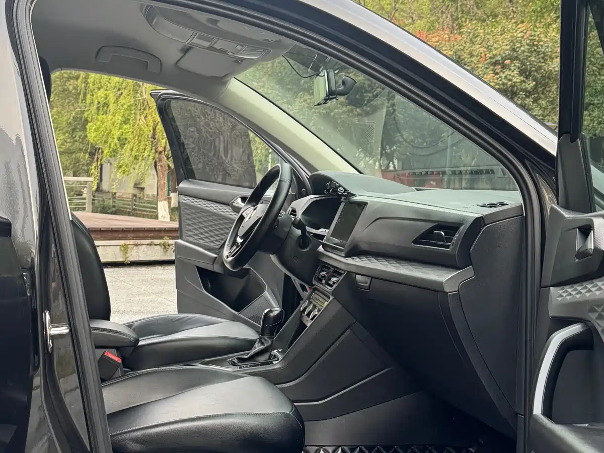 Volkswagen Tharu 2022 280TSI 2WD Trend фото 11