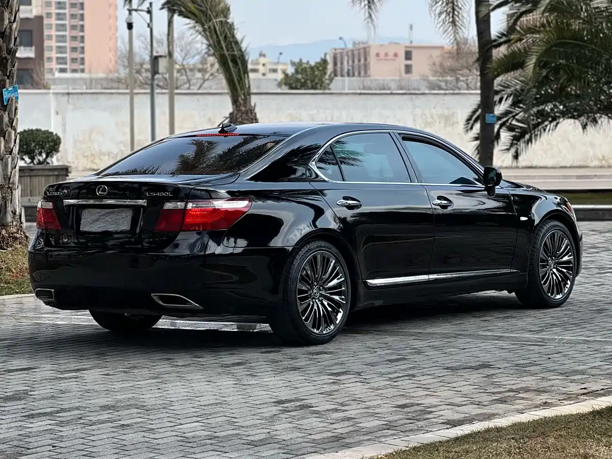Lexus LS 2006 460L фото 15