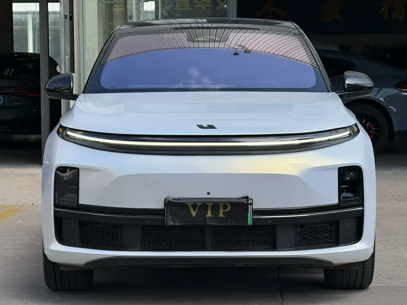 Photo 2 - Li Auto L7