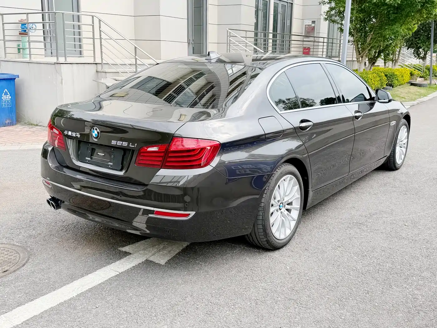 BMW 5 Series 2017 525Li Luxury Design Package фото 15