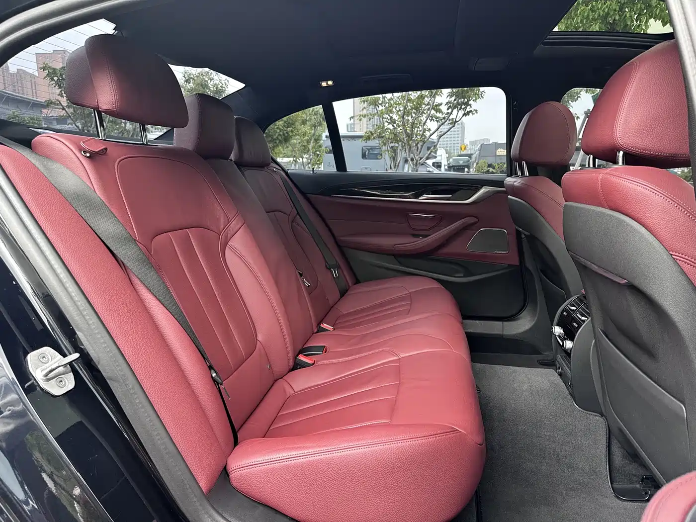 BMW 5 Series 2020 530Li Exclusive M Sport Package фото 19