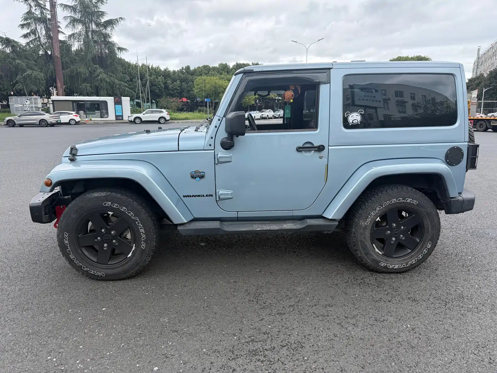 Фото 4 - Jeep Wrangler