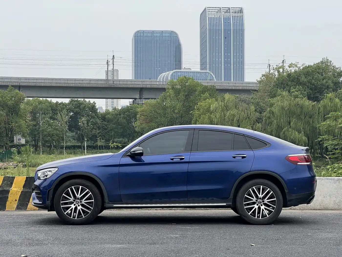 Photo 7 - Mercedes-Benz GLC Coupe
