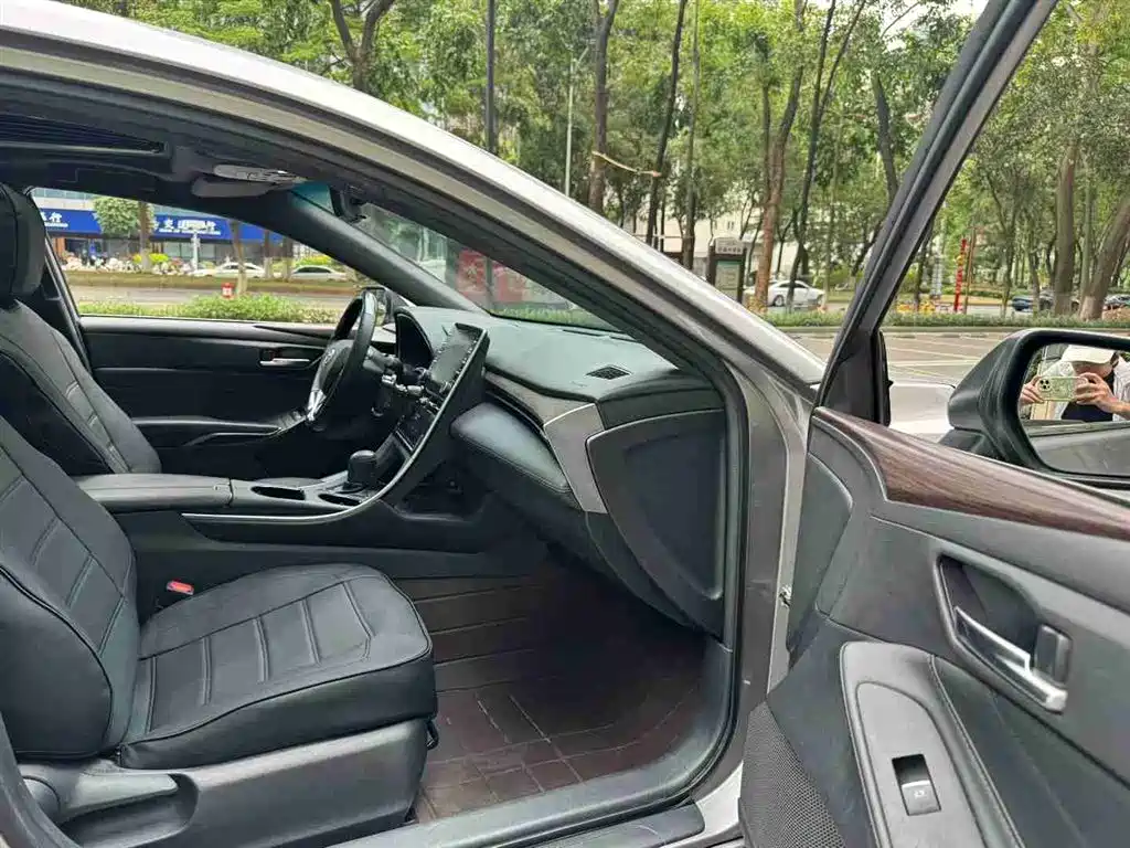 Toyota Avalon 2019 2.0L Progressive Edition (China VI) фото 8