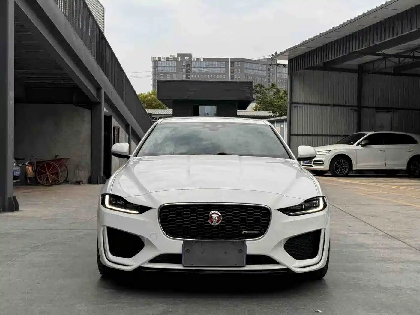 Jaguar XEL 2021 2.0T 250PS R-DYNAMIC S Progressive Sport Edition фото 2