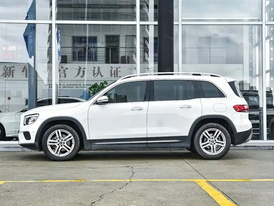 Фото 2 - Mercedes-Benz GLB