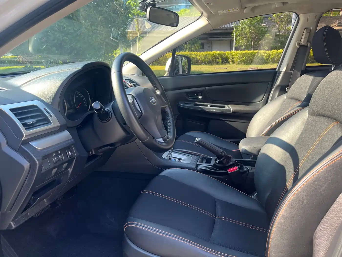 Subaru XV 2014 2.0i Comfort фото 5