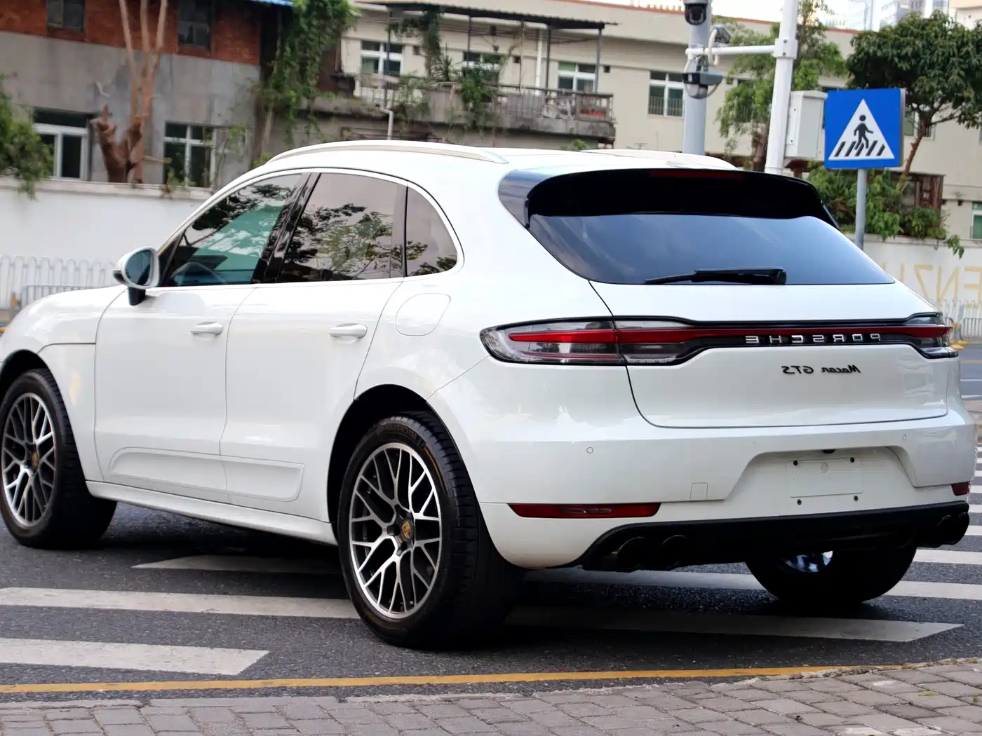 Porsche Macan 2017 Macan GTS 3.0T фото 8