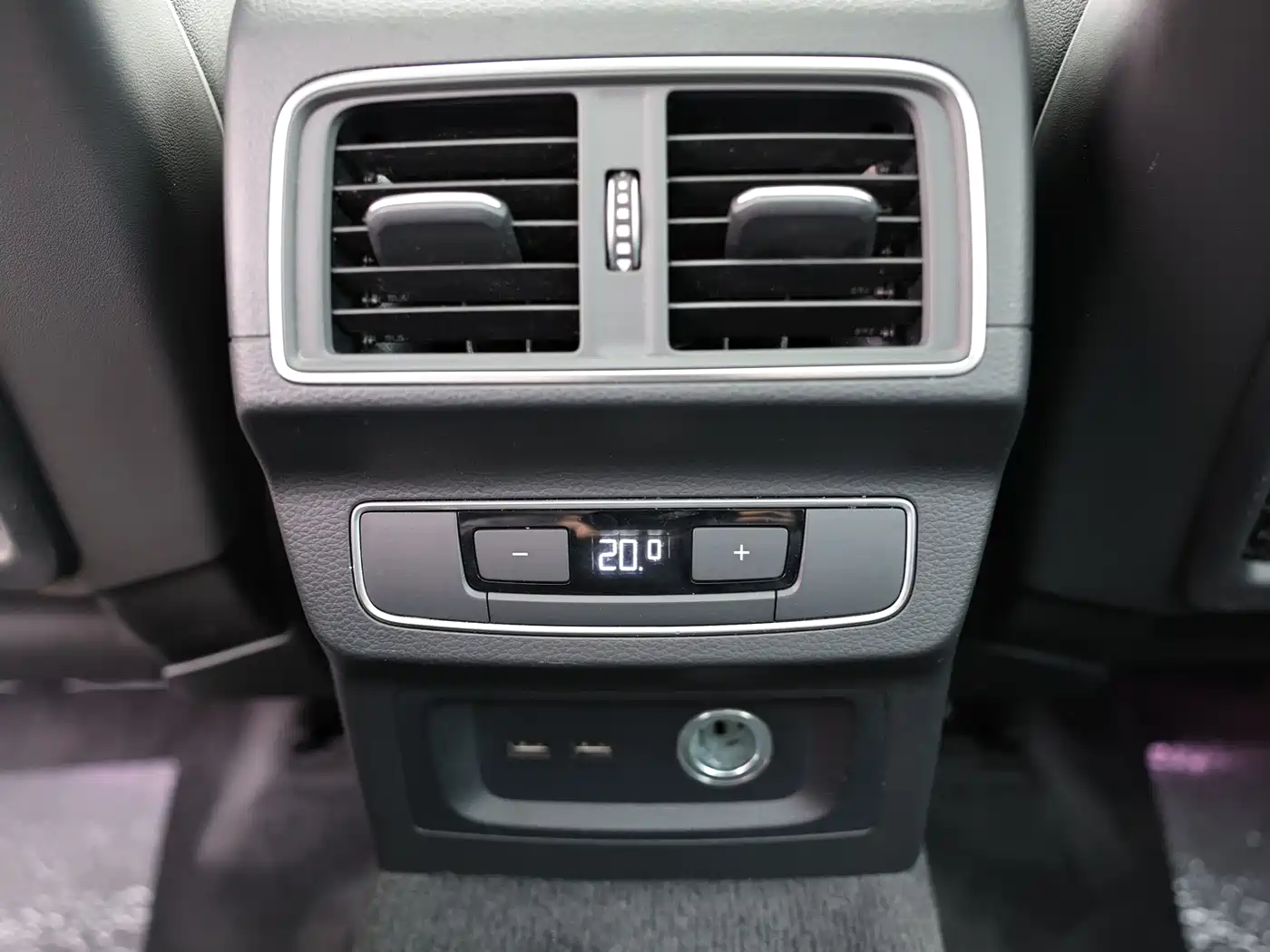 Audi Q5L 2022 Facelift 40T Luxury Dynamic фото 10