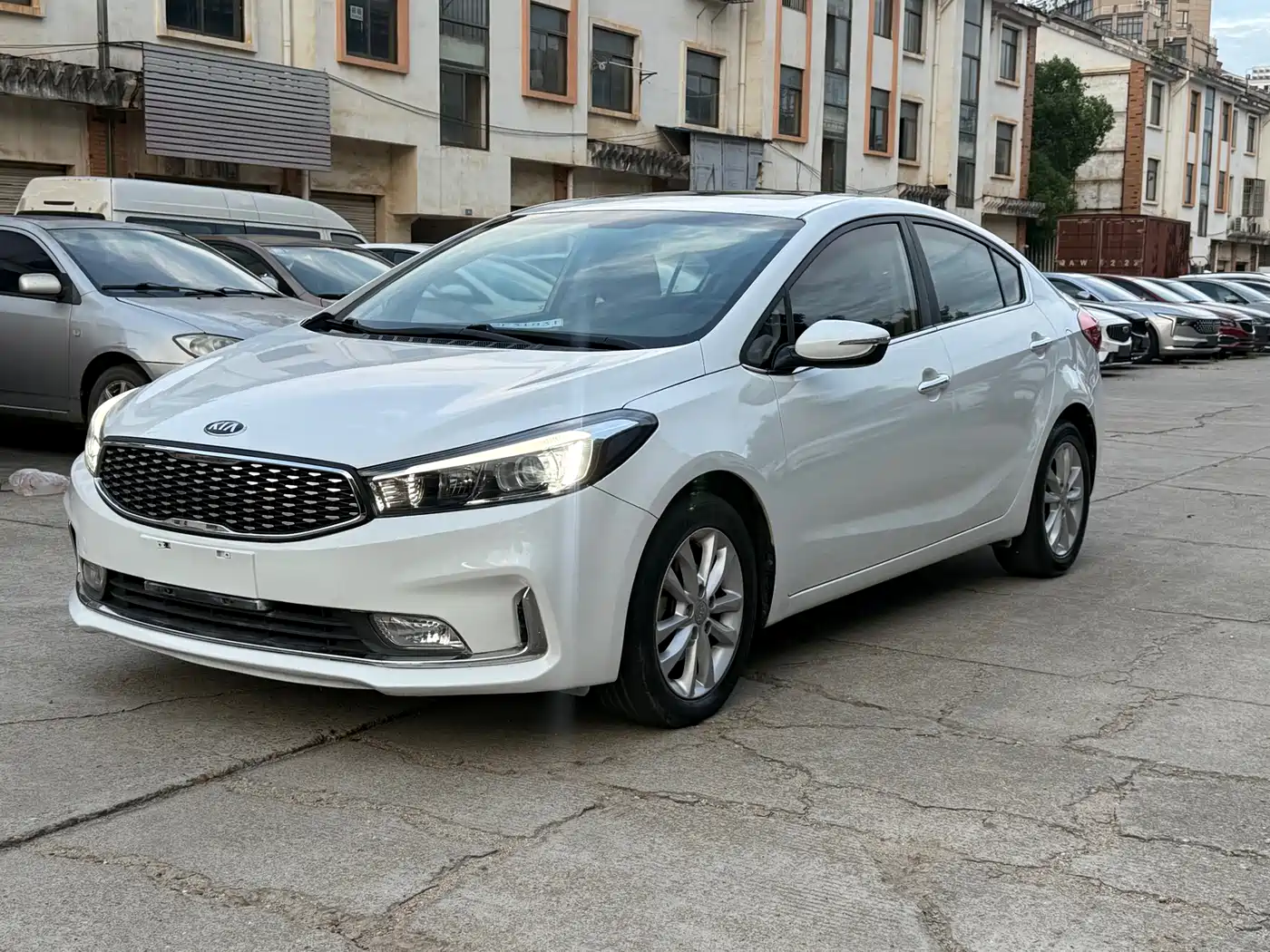 Kia K3 2016 1.6L Automatic GLS фото 3