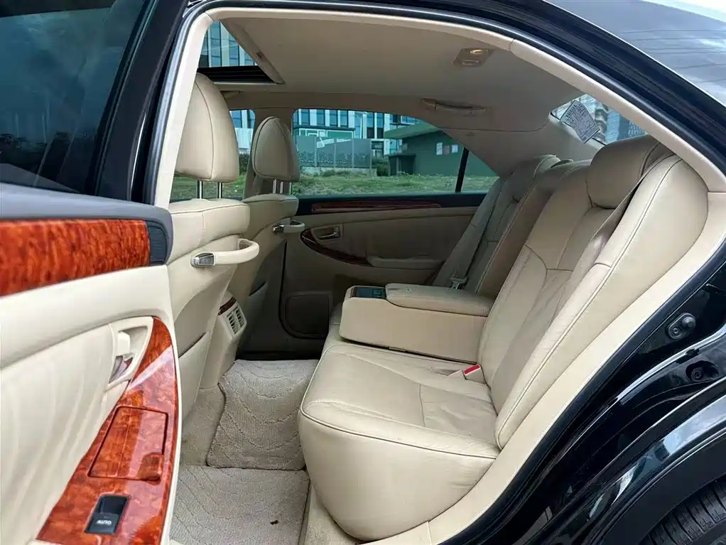 Toyota Crown 2009 2.5L Royal Special Enhanced Edition фото 13