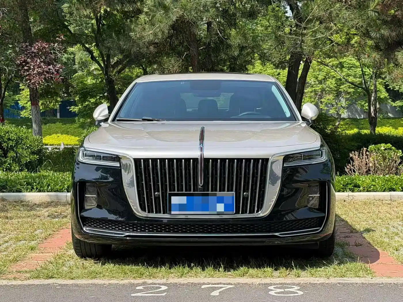 Hongqi H9 2022 2.0T Smart Connect Flag Joy Edition фото 2