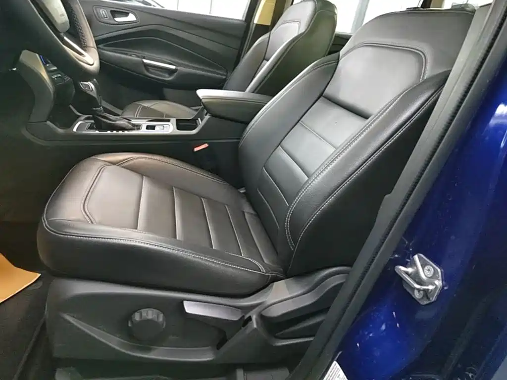Фото 15 - Ford Kuga