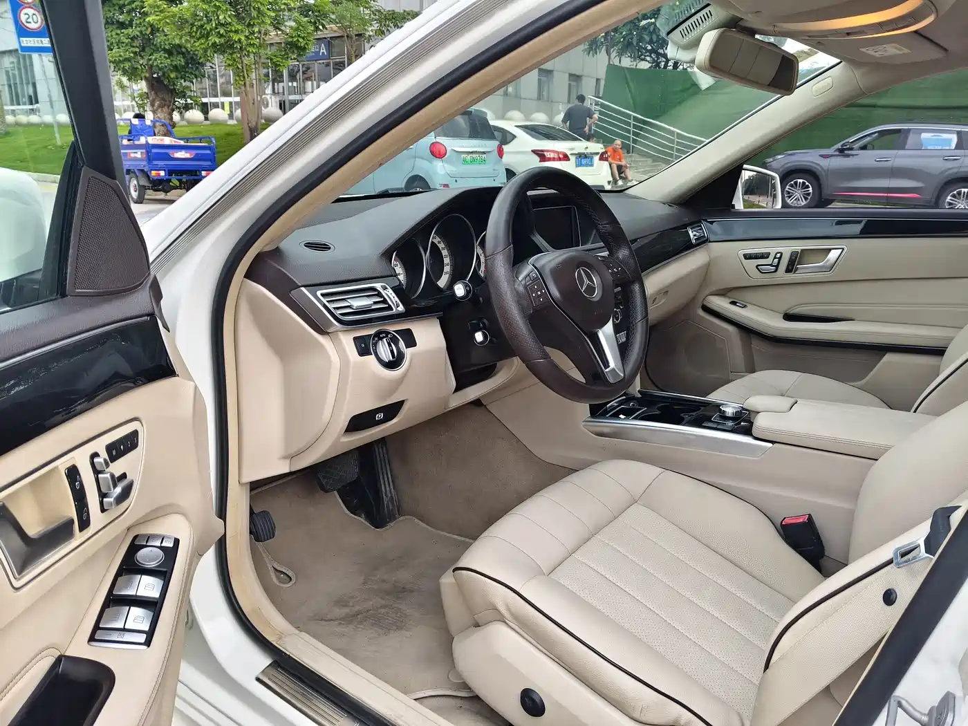 Mercedes-Benz E-Class 2015 E 260 L Sport фото 8